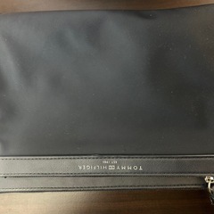 TOMMY HILFIGER 2連クラッチバッグ の画像