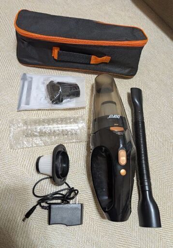 【取引中】DOFLY リビング 車 水分ok 掃除機ハンディクリーナー コードレス 軽量 乾湿両用 小型 家庭 充電式 40分間連続稼働 多機能 LED照明 ホーム/車/カークリーナー お手入れ用品 ブラック