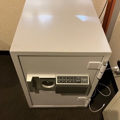 ダイヤセーフ耐火金庫MEK50-7 25リットル　プッシュタイプ...