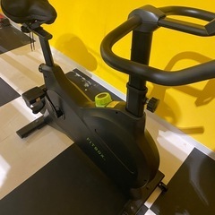FITBOX フィットネスバイク