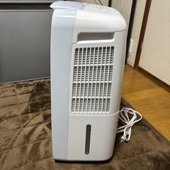 SHARP 冷風衣類乾燥除湿機 CM-J100-Wの画像