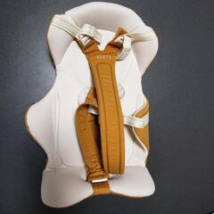 コンビ ニンナナンナ 抱っこひもの画像