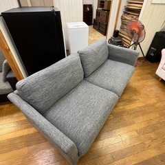 激安販売!! 大きめ3人掛け!! ニトリ 3人掛けソファ カウチソファ 布製 