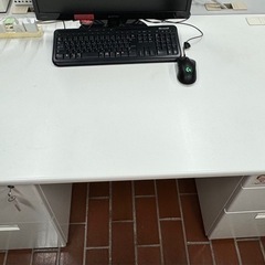 ⚠️受渡し決定⚠️キャビネット一体型オフィスデスク 幅140㎝