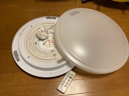 東芝LEDシーリングライト　調光可能リモコン付き