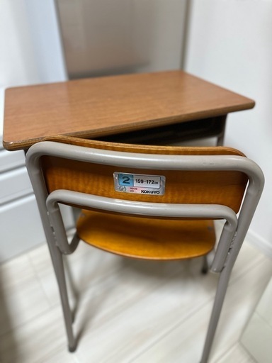 学校の机と椅子　KOKUYO
