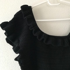 H&M ニットベスト トップスの画像