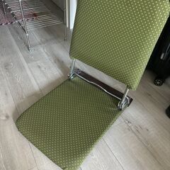 折りたたみフロアチェア