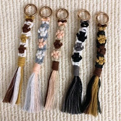 マクラメワークショップ　肉球・お花キーホルダー