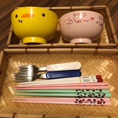 お子さま用食器類