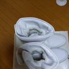 新品スノーブーツの画像