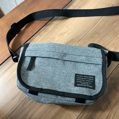 ショルダーバッグ