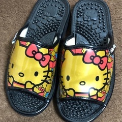 キティちゃん健康サンダルの画像