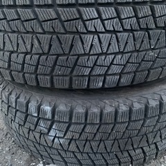 スタッドレス215/70R15
の画像