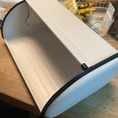 【お譲り先決定】ブレッドケースの画像