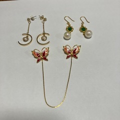 ブローチ、ピアス2点
