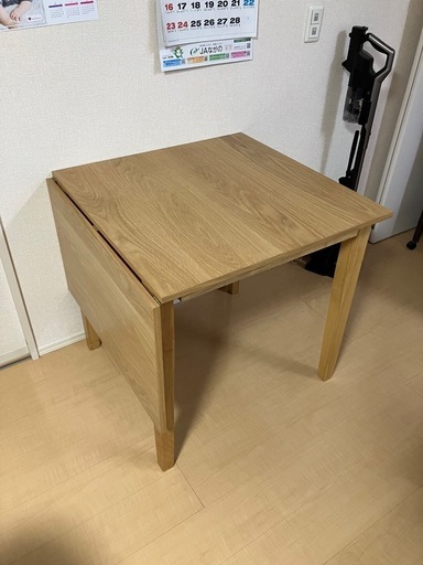 ダイニング　テーブル