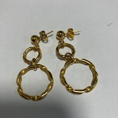 ピアス3点の画像