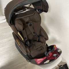 チャイルドシート　Aprica フラディアグロウ　の画像