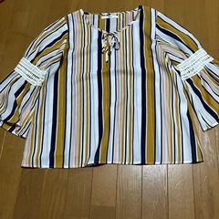 レディース　カットソー
