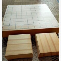将棋盤と駒置き(本榧、将棋会館購入)の画像