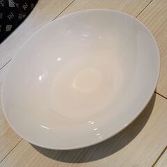 大皿ボウル1枚💖ほぼ未使用✨直径が21cm 深さ5.5cm ほど...