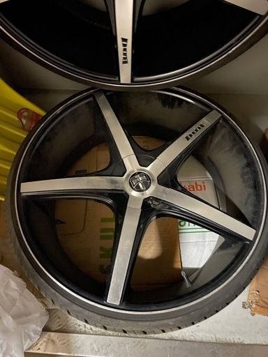 急募　DUB RIO5 22インチ　ホイール