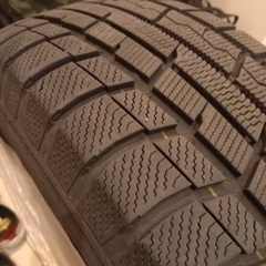 スタッドレスタイヤの画像