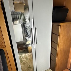 プライスダウン！エナメル調ロッカータンス！！比較的綺麗な商品！
