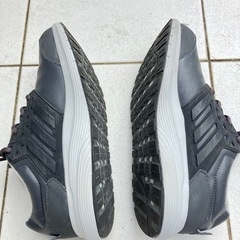 美品 adidas アディダス　ランニングシューズ　25.5cmの画像