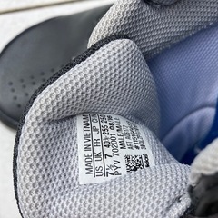 美品 adidas アディダス　ランニングシューズ　25.5cmの画像