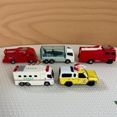 トミカ　ハッピーセット　スーパーアンビュランス　カーズ　消防　海峡館　トッド　まとめ売りの画像