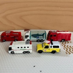 トミカ　ハッピーセット　スーパーアンビュランス　カーズ　消防　海峡館　トッド　まとめ売りの画像