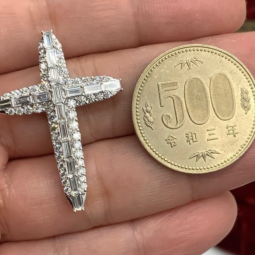 ダイヤモンド　クロスネックレス　2ctUP 8.1g バゲットダイヤ　K18WG K18 8.1g