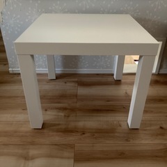 綺麗　IKEA LACK ホワイトテーブルの画像