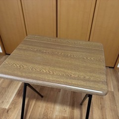 【取引中】テーブルの画像