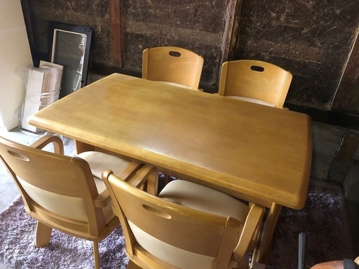 ミキモク 宍粟市の上質な木材で作られたダイニングセット テーブルサイズ135cm×80cm×高さ70cm