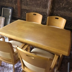 ミキモク 宍粟市の上質な木材で作られたダイニングセット テーブルサイズ135cm×80cm×高さ70cm ミキモク 宍粟市の上質な木材で作られたダイニングセット テーブル