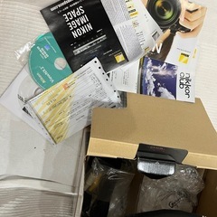 お話し中⭐️美品 Nikon Ｄ3300 望遠レンズと三脚付きの画像
