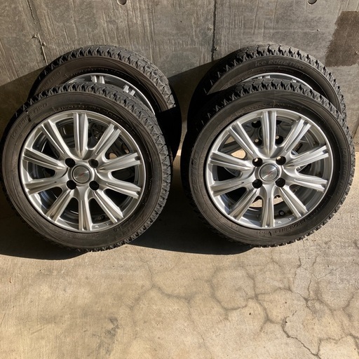 ホンダNBOXカスタムアルミホイールスタッドレス付