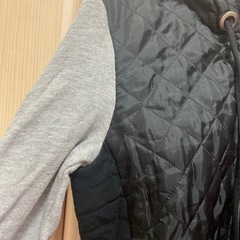 zara キルティング　切り替えデザインパーカーの画像