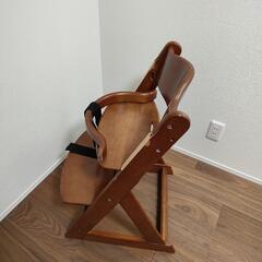 子供用椅子（ベビーチェア）の画像