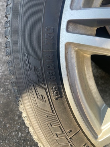 スタッドレスタイヤホイル付き