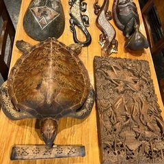東南アジアの木彫りの画像