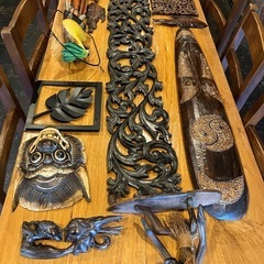 東南アジアの木彫りの画像