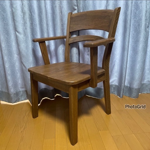 肘掛け付き　1人掛けチェア　ダイニングチェア　椅子