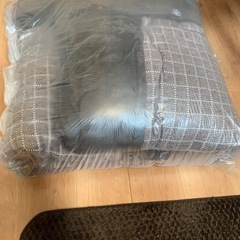 こたつ布団とこたつテーブルの画像