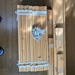 イケアの組立式ダブルベットの画像