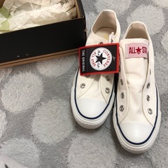 新品未使用コンバースの靴の画像
