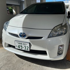 【早い者勝ち】トヨタプリウス　白　30前期
